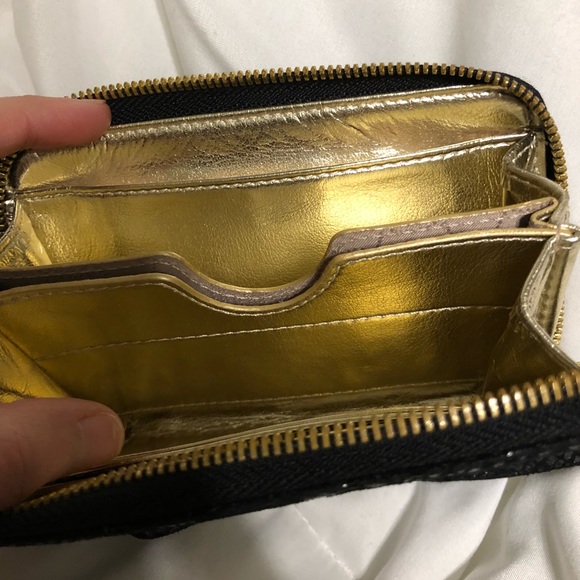 Michael Kors Black Snakeskin W/GH Wristlet - Picture 7 of 8